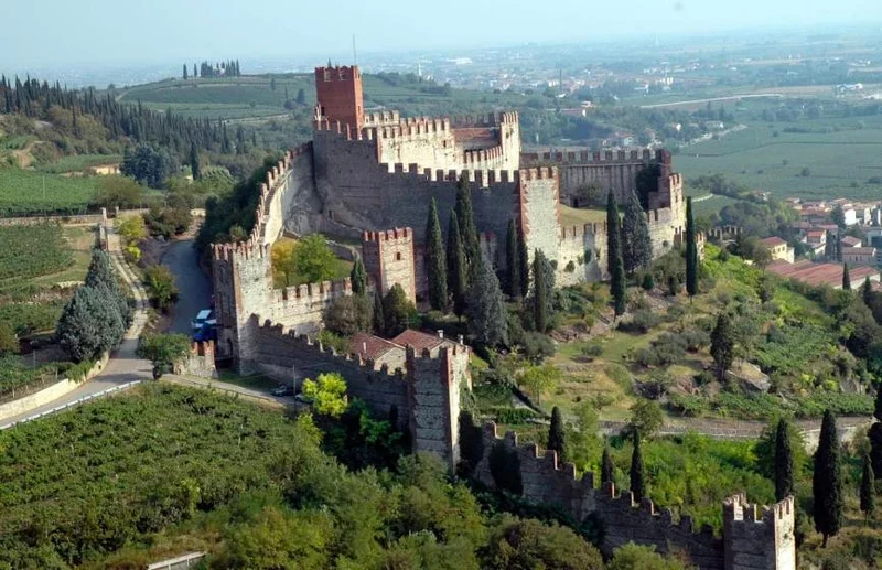Soave DOC Spumante brut 'Volkanus' NM