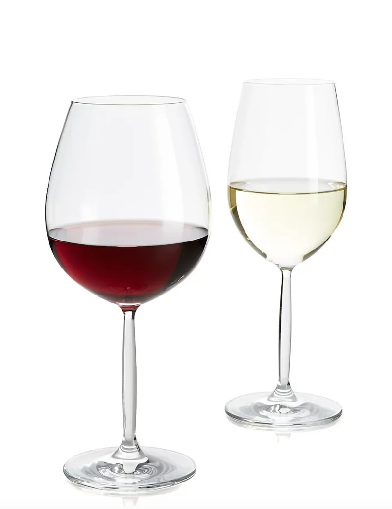 Verres à vin transparent