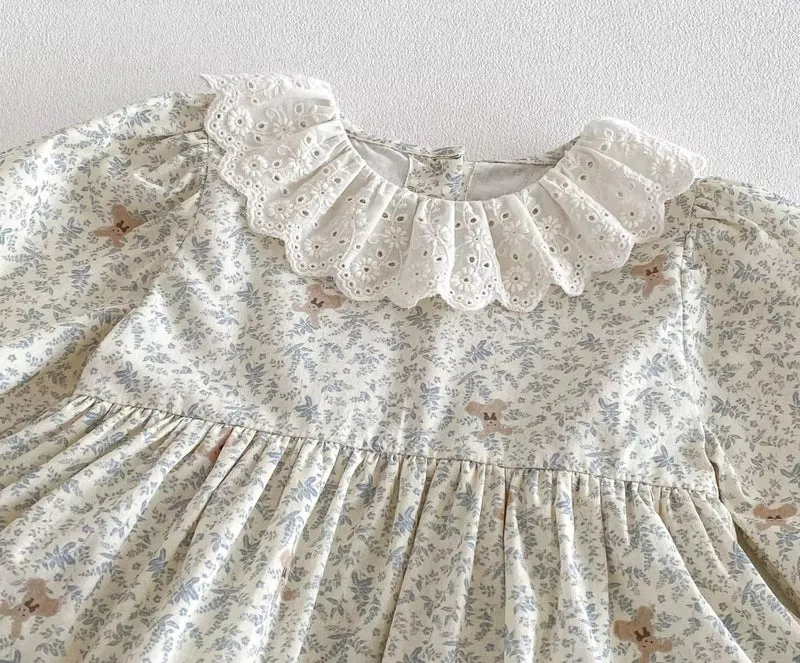 Robe-romper bébé fille à col Claudine avec broderie anglaise – Automne-Hiver