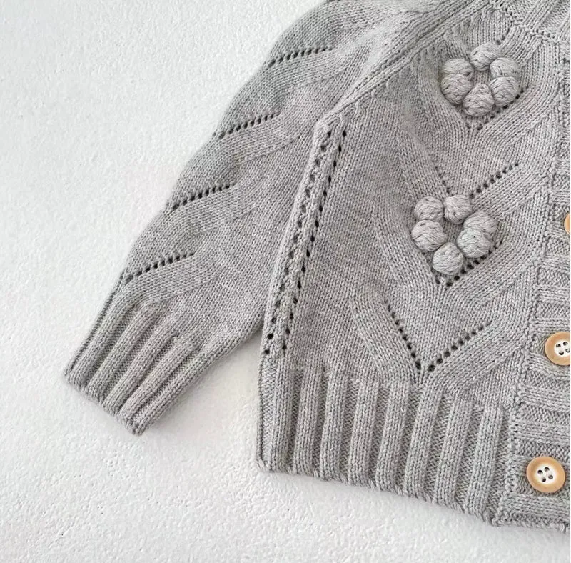 Cardigan Marguerite en tricot gris pour fille – Automne-Hiver