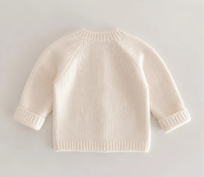 Cardigan intemporel ivoire en tricot pour bébé et fille – Automne-Hiver