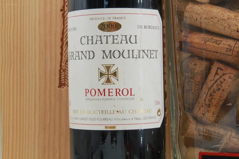 Chateau Grand Moulinet Pomerol. 2000
