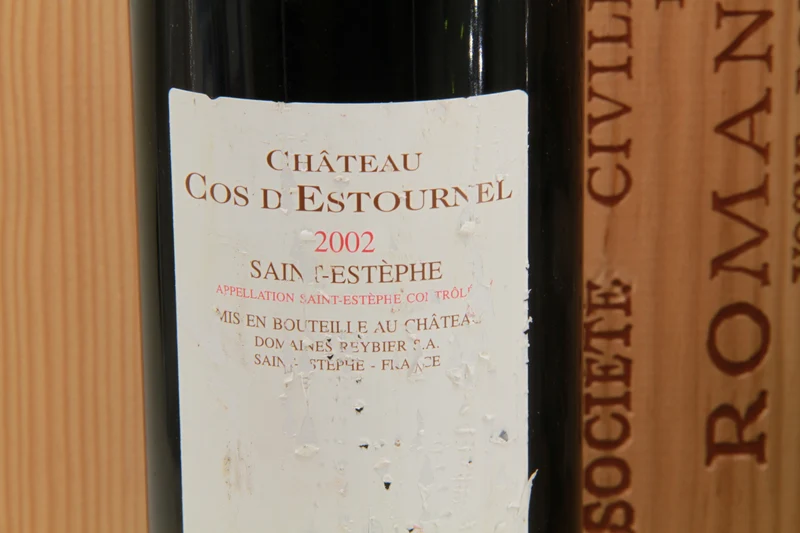 - Chateau Cos D'Estournel Grand Cru Classé de Saint Estèphe. 2002. 75cl