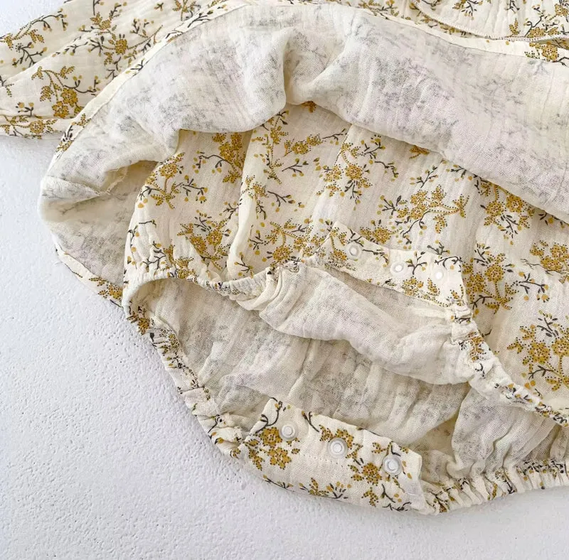 Barboteuse bébé fille à fleurs jaunes en coton doux