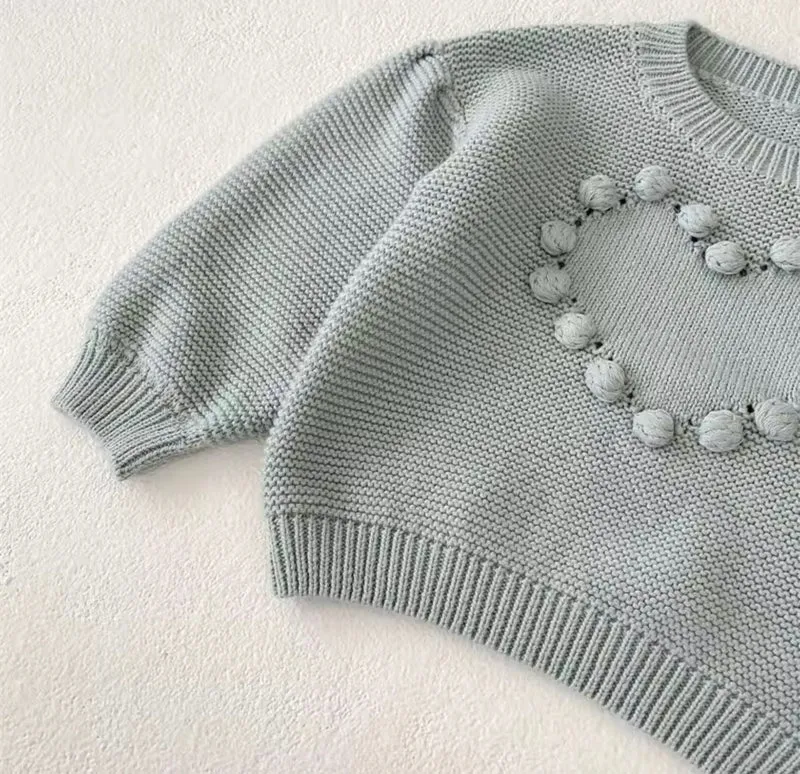Pull bébé fille en coton doux avec cœur brodé – Kaki Lilas
