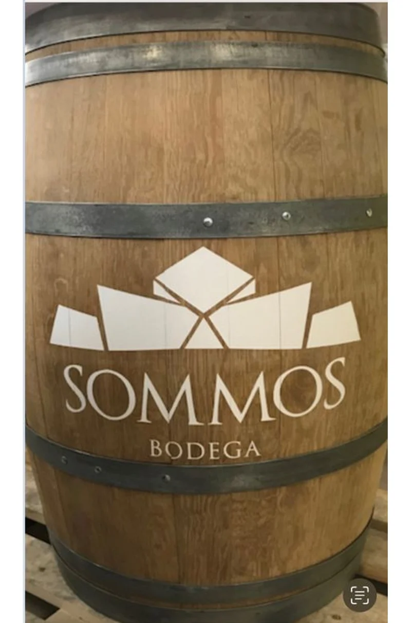 (SOMMO) Neutral wooden barrel .