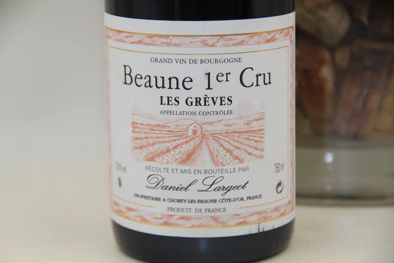 - Beaune 1er Cru " Les Grèves " **2009** Daniel Largeot