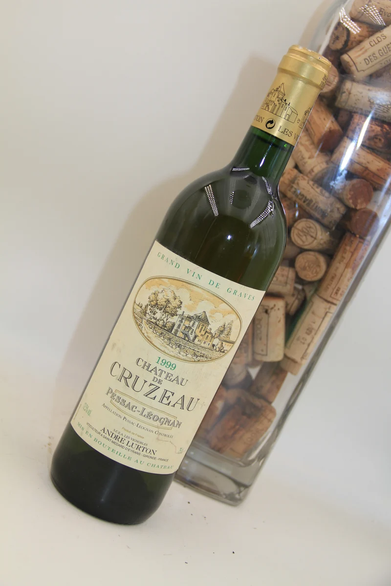 Chateau de Cruzeau ** 1999 ** Pessac Leognan . Lurton