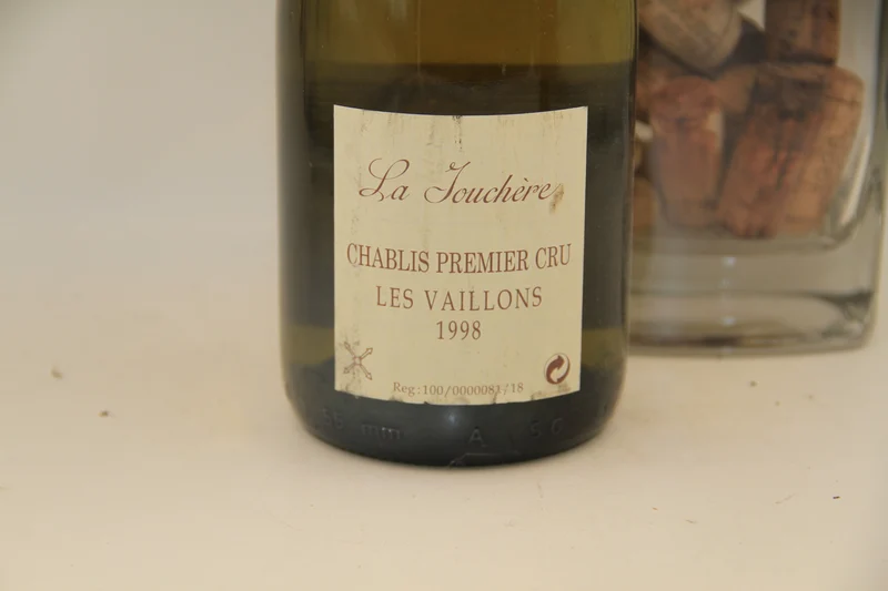 -Chablis 1er Cru " Les Vallons** 1998 ** La Jouchère