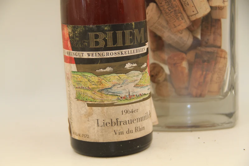 Liebfrauenmild Sylvaner** 1964 ** Bliem