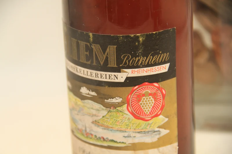 Liebfrauenmild Sylvaner** 1964 ** Bliem