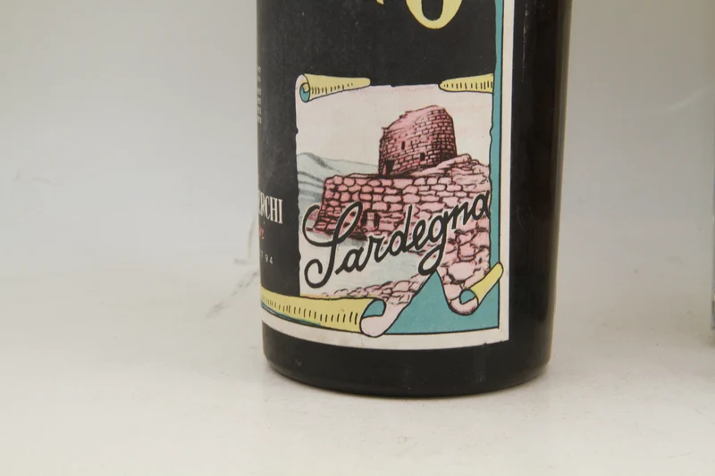 Moscato Cherchi Del Lugudoro. Sassari vielle bouteille annees 40