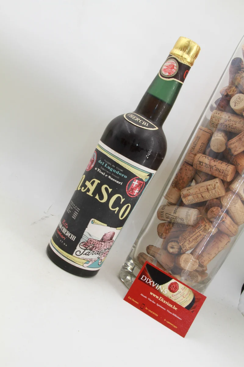 Moscato Cherchi Del Lugudoro. Sassari vielle bouteille annees 40