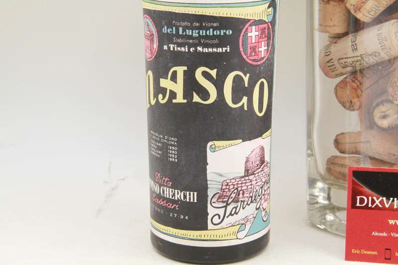 Moscato Cherchi Del Lugudoro. Sassari vielle bouteille annees 40