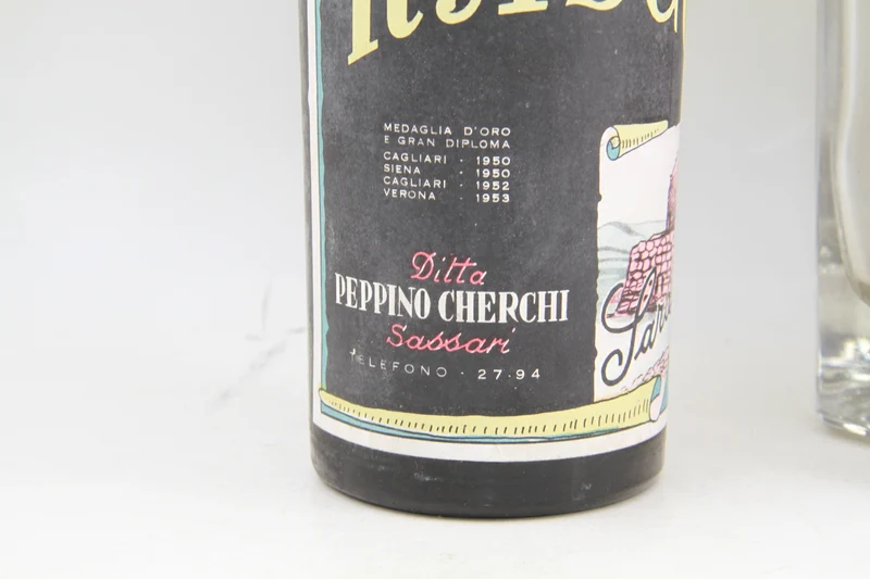 Moscato Cherchi Del Lugudoro. Sassari vielle bouteille annees 40