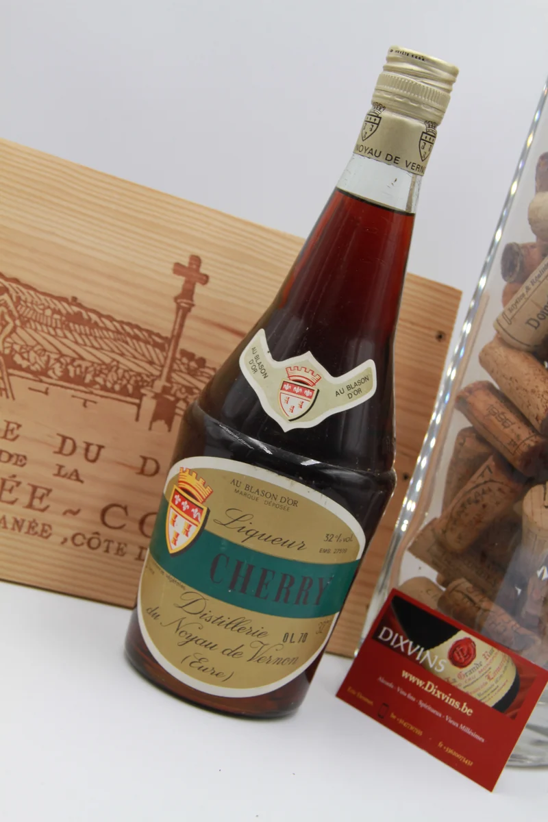 Cherry Distillerie du Noyau de Vermon. .autour des années 80