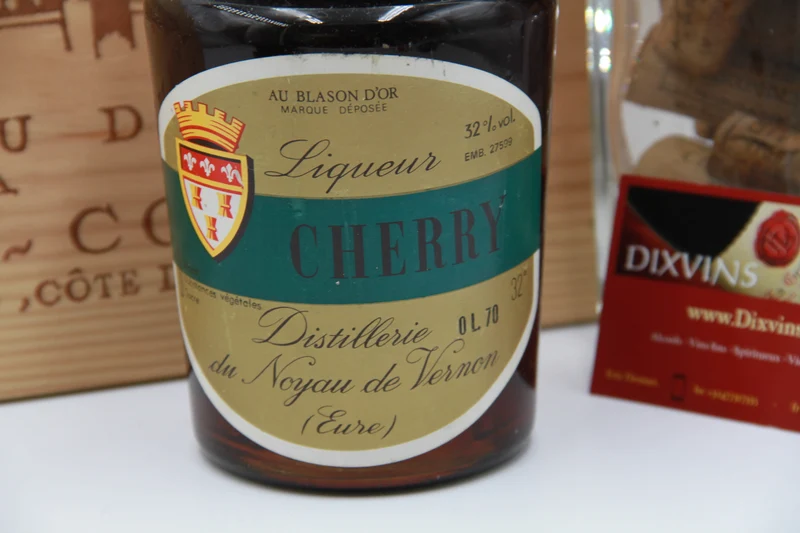 Cherry Distillerie du Noyau de Vermon. .autour des années 80