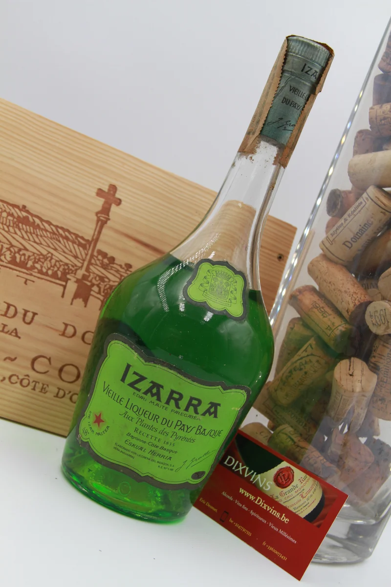 Izarra 48°. bouteille de 1975
