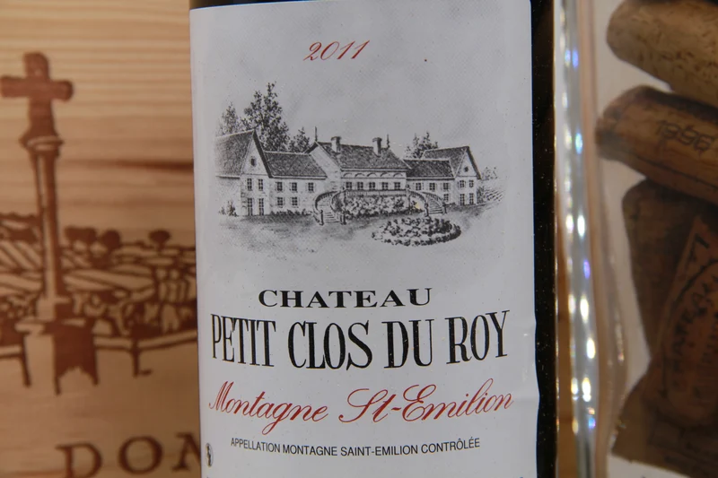 Chateau Petit Clos Du Roy Montagne Saint Émilion. 2011