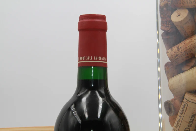 Chateaau Petit Village pomerol. 1993