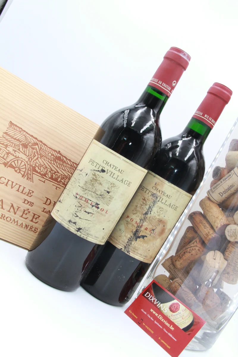 Chateaau Petit Village pomerol. 1993 lot 2 bouteilles