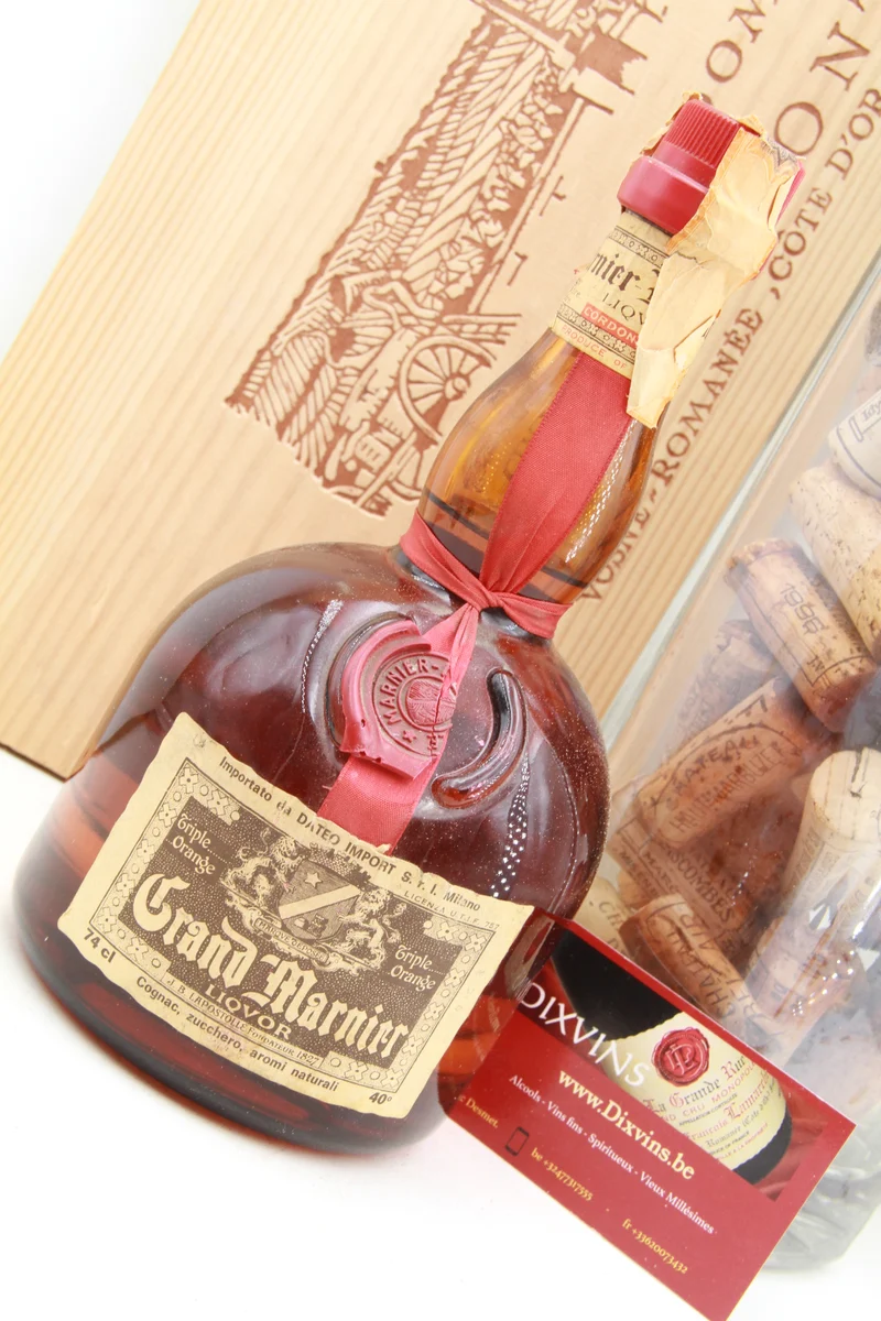 Grand Marnier Liqueur Cordon Rouge Lapostolle vielle bouteille des 80 ties