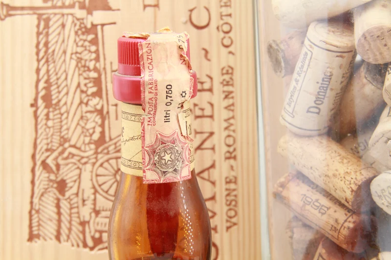 Grand Marnier Liqueur Cordon Rouge Lapostolle vielle bouteille des 80 ties
