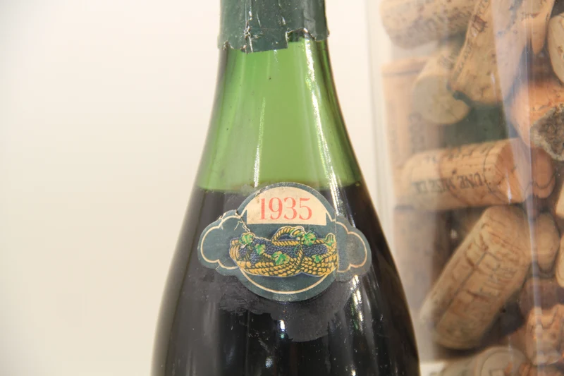 Chambertin Grand Cru ** 1935 ** Georges Guiffray