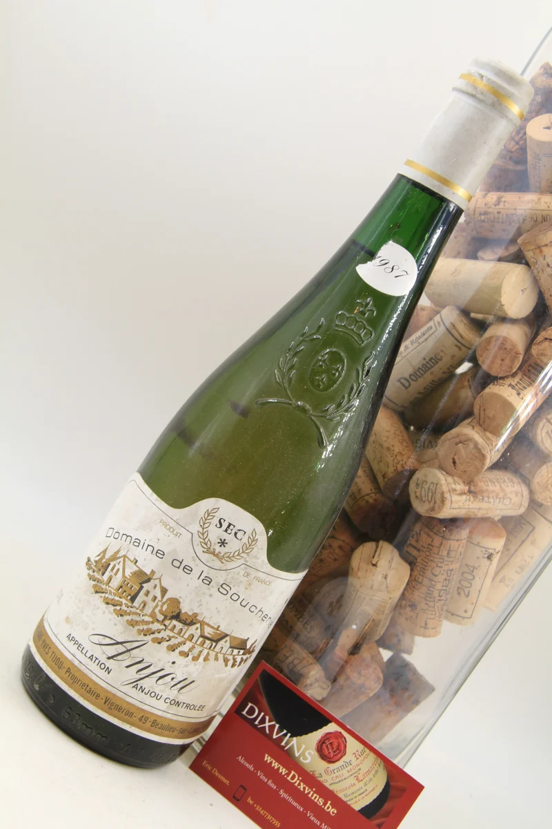 - Anjou "sec" Domaine de la Soucherie ** 1987 ** Domaine Yves Tijou