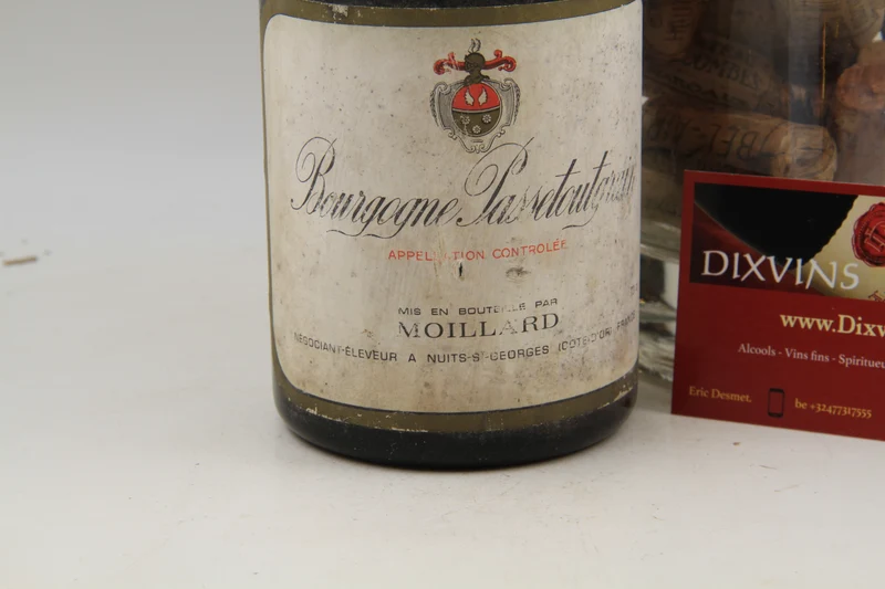 - Bourgogne Passetoutgrain ** 1975 ** Moillard
