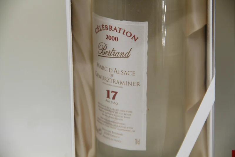 Marc D Alsace de Gewurtraminer Célébration 2000. 17ans d'age - Récolte 82