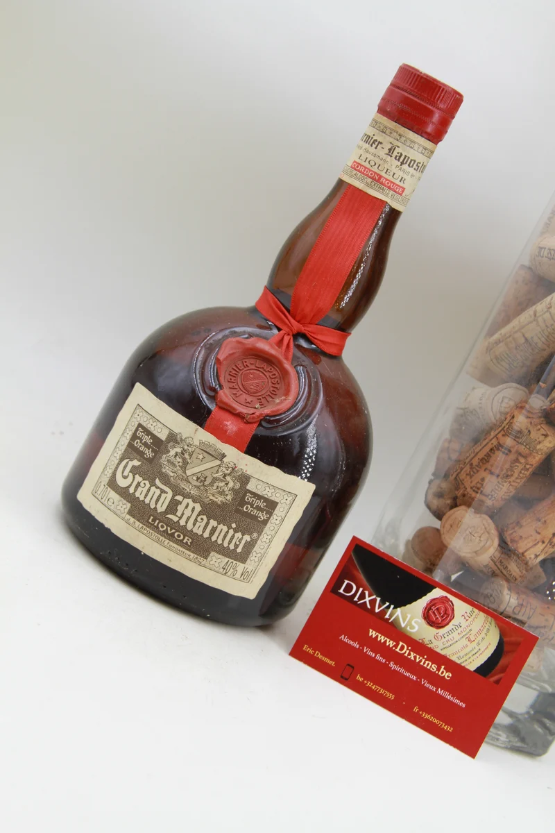 Grand Marnier Cordon Rouge. vielle bouteille