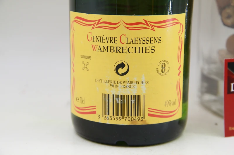 Genièvre de WAMBRECHIES 49°.