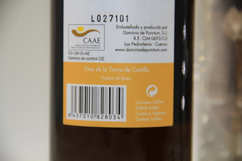- Punctum. Chardonnay ** 2009 ** Castilla