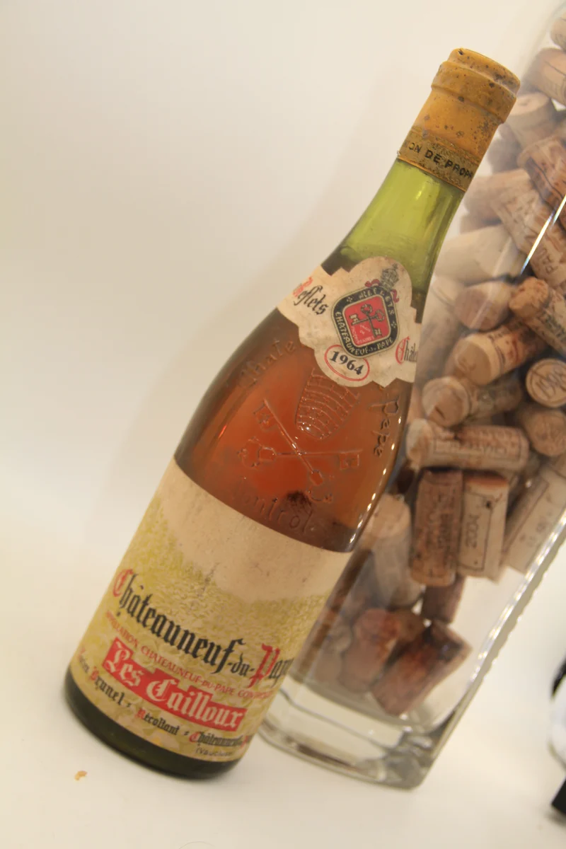 Chateauneuf du Pape " Les Cailloux " **1964 ** Brunel