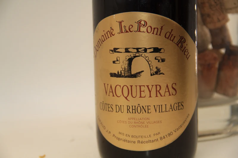 - Vacqueyras ** 1986 ** Domaine Le Pont du Rieu