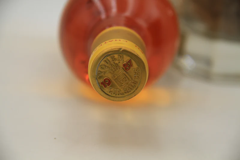 - Chateau Yquem ** 1987 ** 1 er Grand Cru Classé