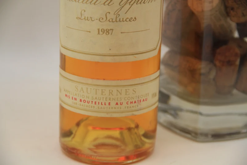 - Chateau Yquem ** 1987 ** 1 er Grand Cru Classé