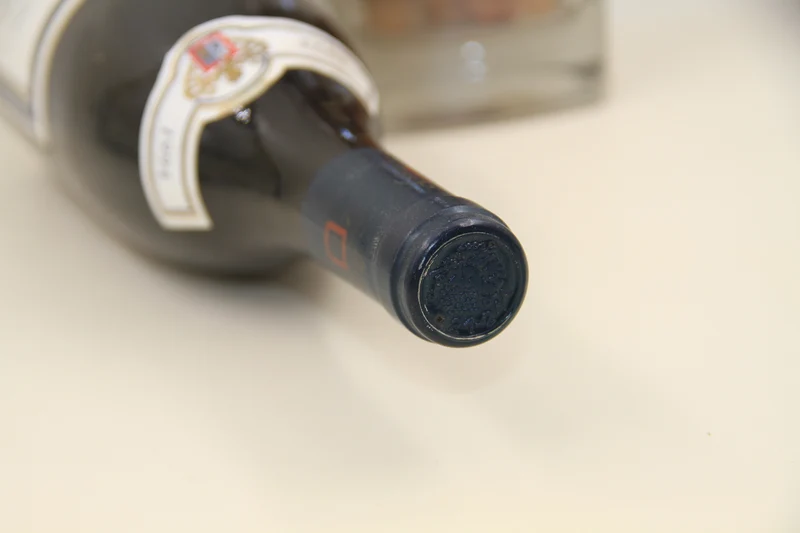 -Corton " Clos de la Vigne au Saint " ** 1994 ** Grand Cru Dufouleur