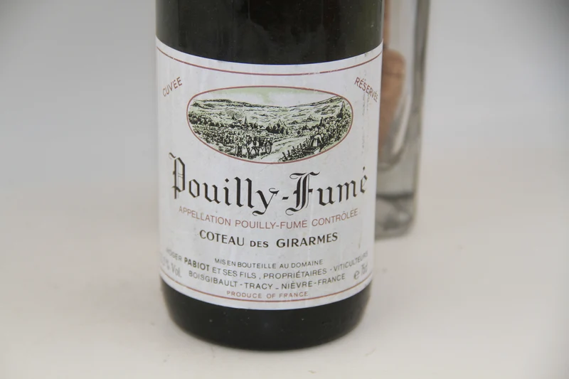 - Pouilly Fumé " Coteau des Girames" **1990** Pabiot