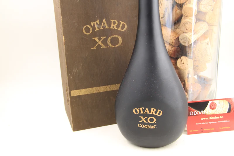 - Cognac "XO " Otard 80 ties