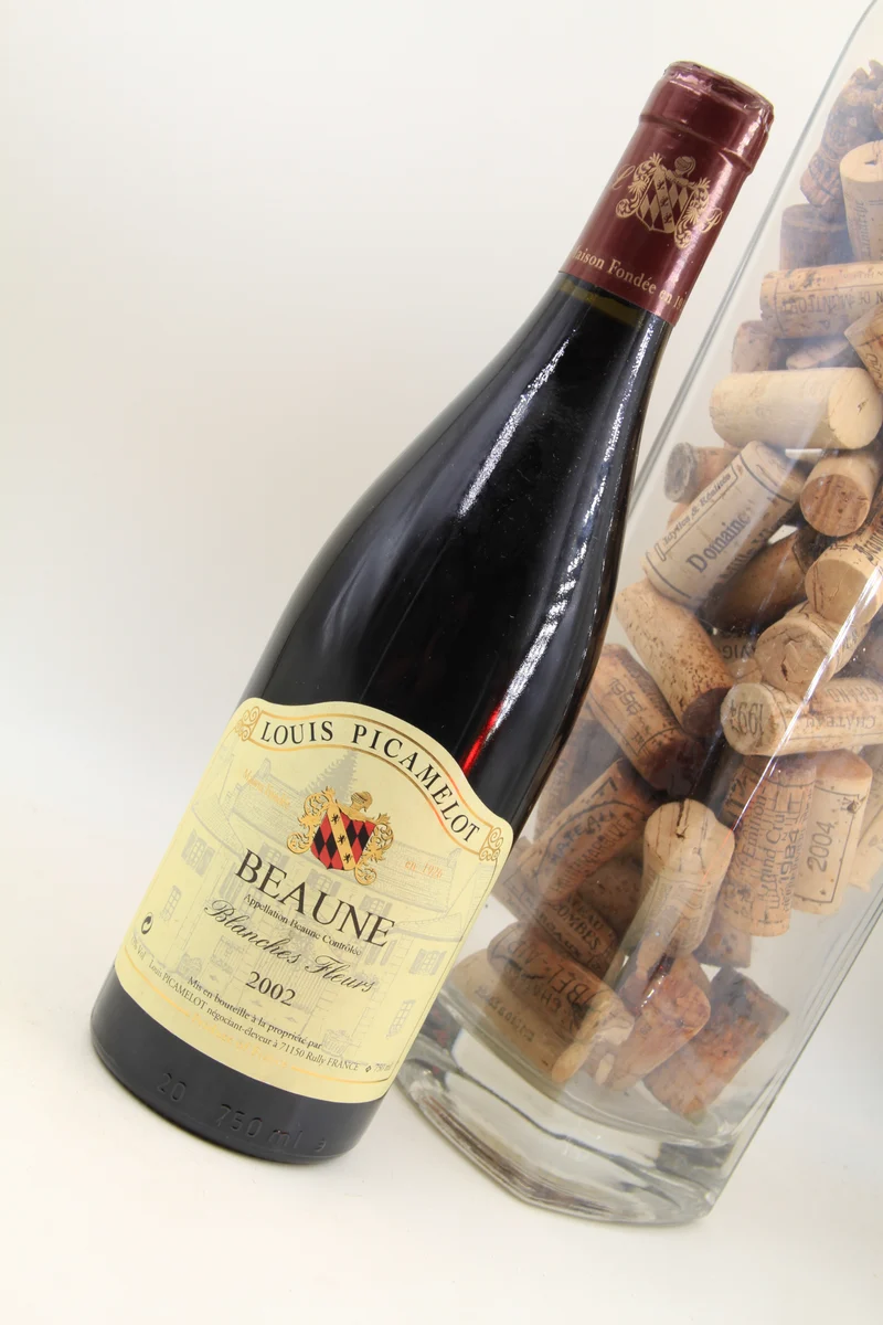 - Beaune " Blanches Fleurs " ** 2002 ** Louis Picamelot