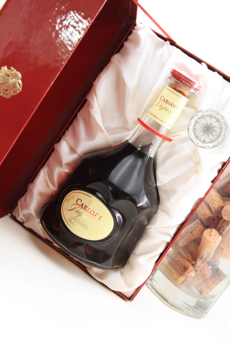 Brandy Jerez ** Carlos I Imperial ** Pedro Domecq. 90 ties