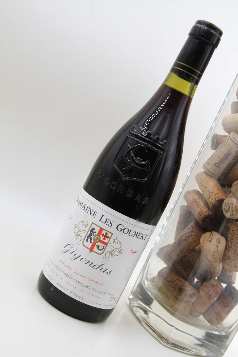 - Gigondas ** 1990 ** Domaine Les Goubert