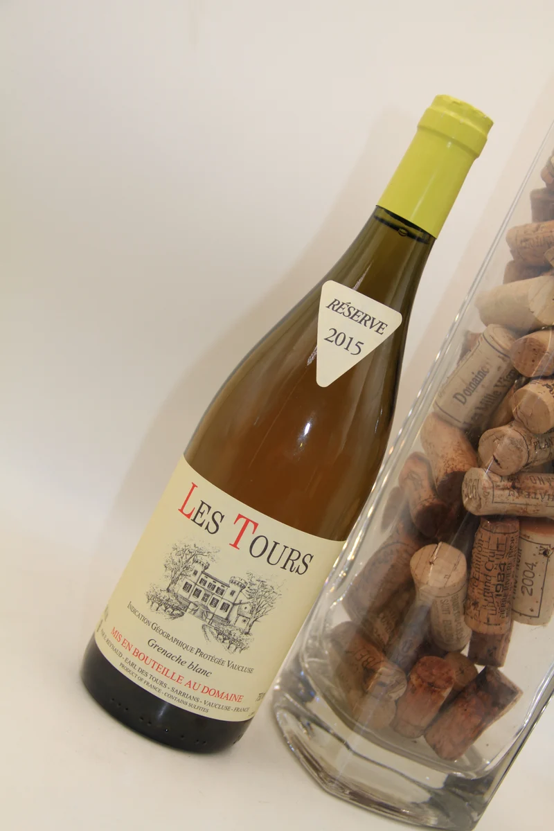 - Grenache Blanc ** 2015 ** Domaine Des Tours. Reynaud