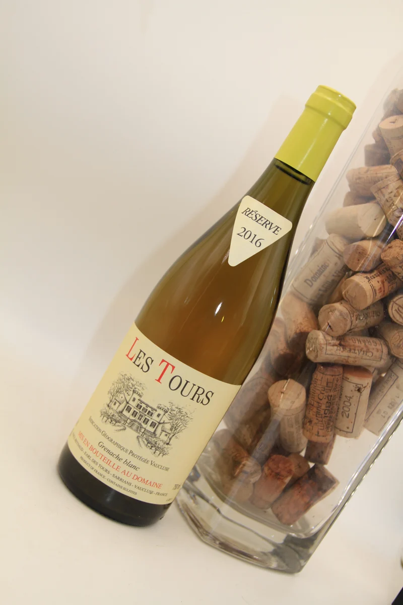 - Grenache Blanc ** 2016 ** Domaine Des Tours. Reynaud