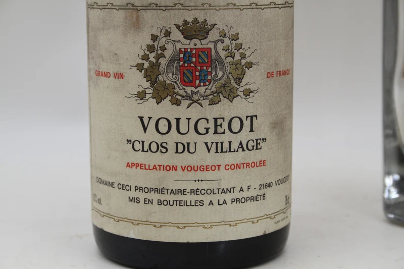 - Vougeot "Clos du Village" ** 1985 ** Domaine Ceci