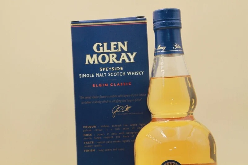 Glen Moray ** Peated Single Malt ** Single Malt Scotch Whisky