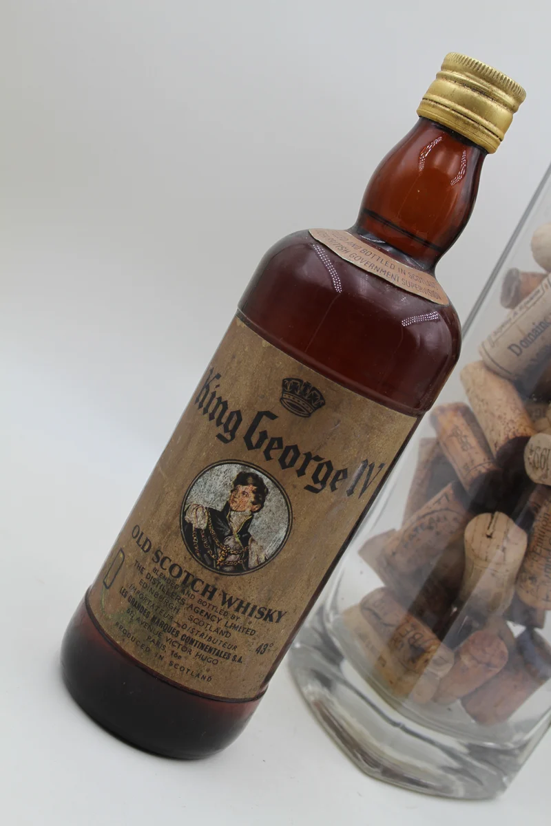 Old Scotch Whisky **60 ties ** King Georges IV