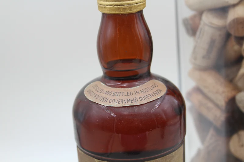 Old Scotch Whisky **60 ties ** King Georges IV